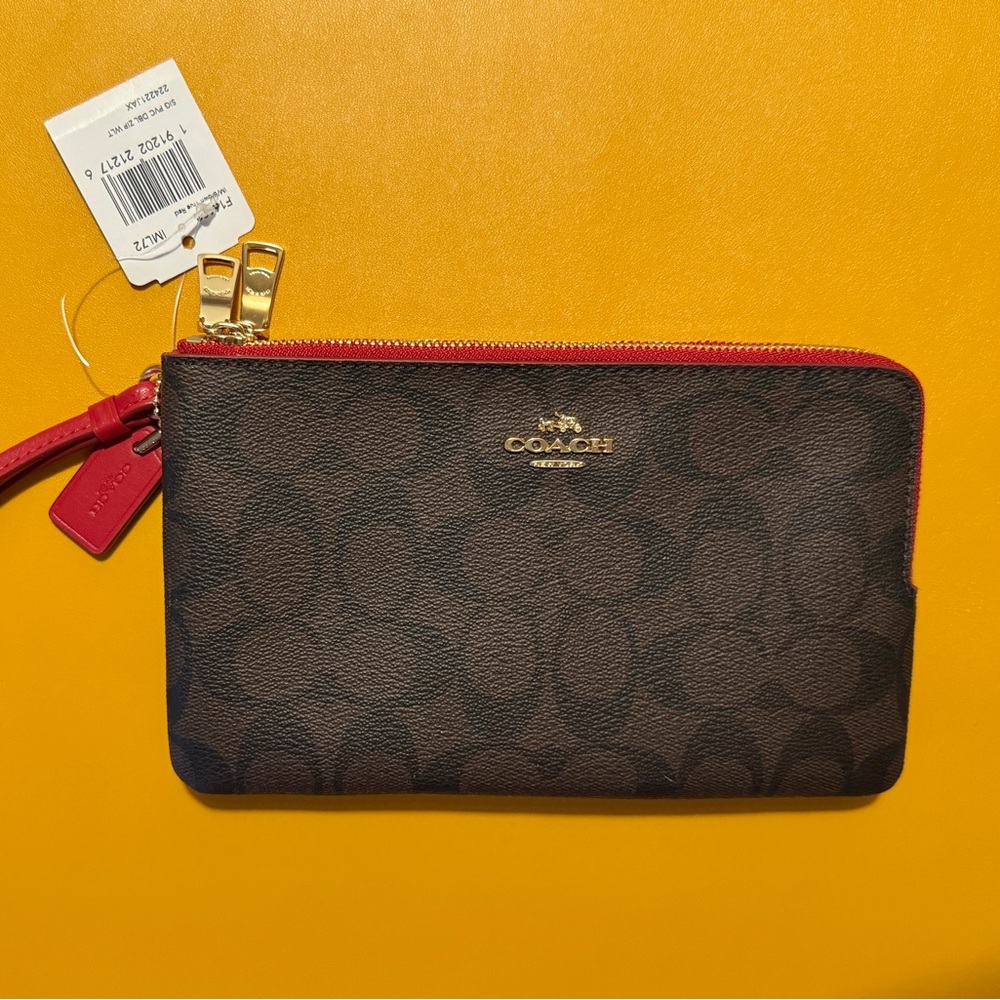 NWT Coach Brown and Red Wristlet DOUBLE-zip with multiple inside pockets